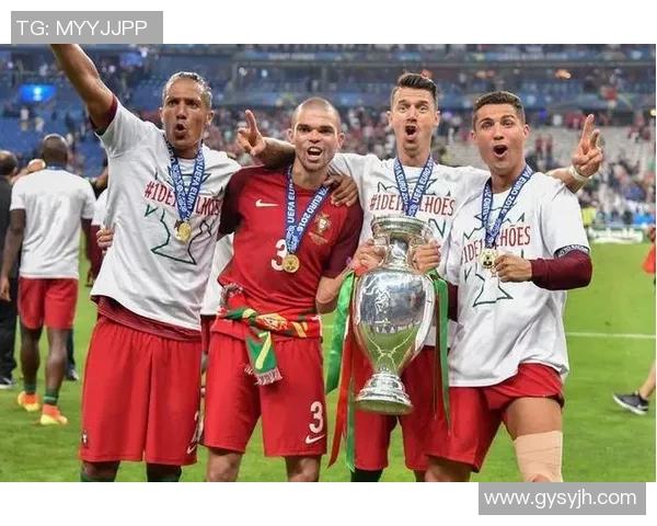 范戴克领衔防线展现超强实力助力球队争冠之路的精彩瞬间与战术分析